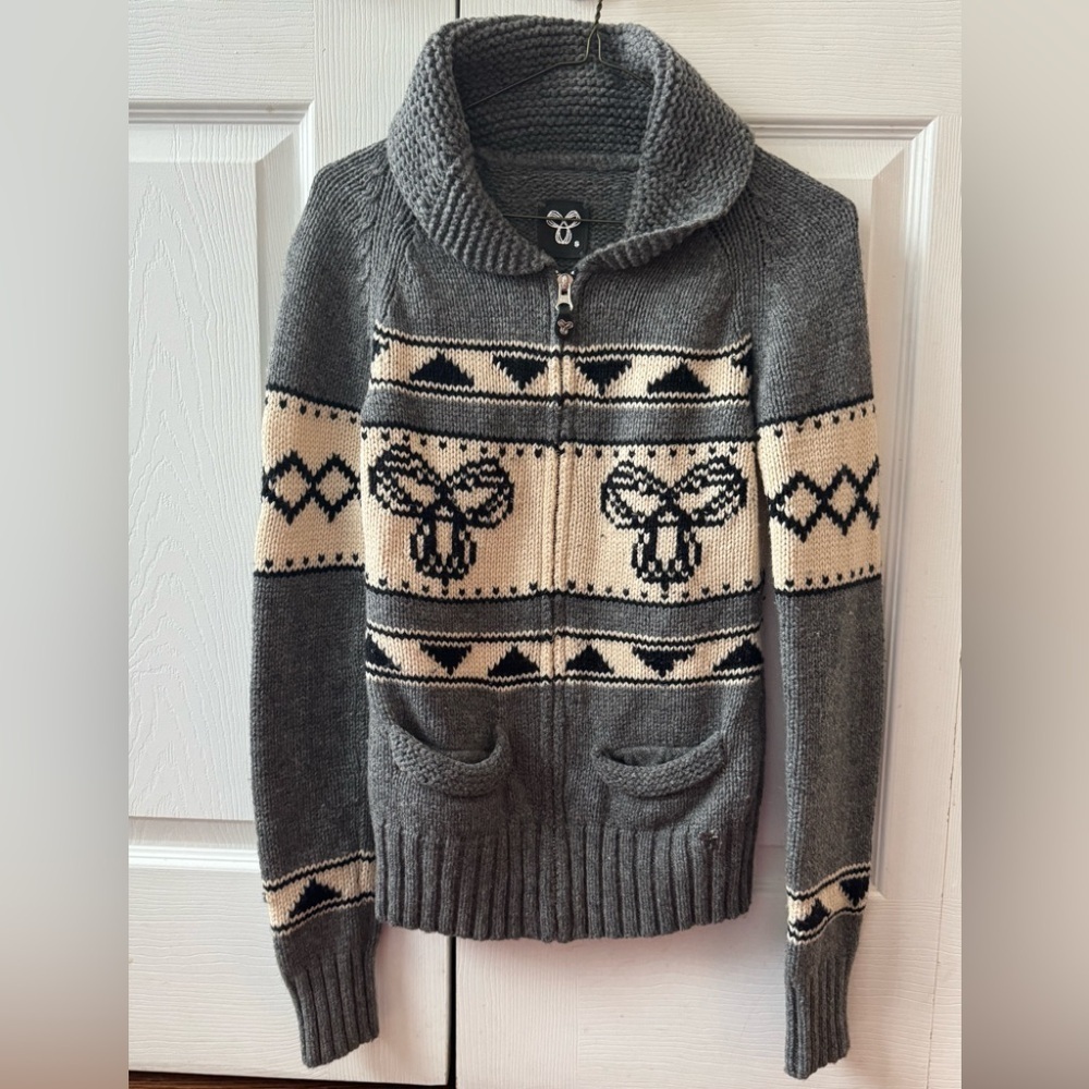 ARITZIA TNA FROM SEA TO SKY 100% lambswool zip up cardigan (size S)